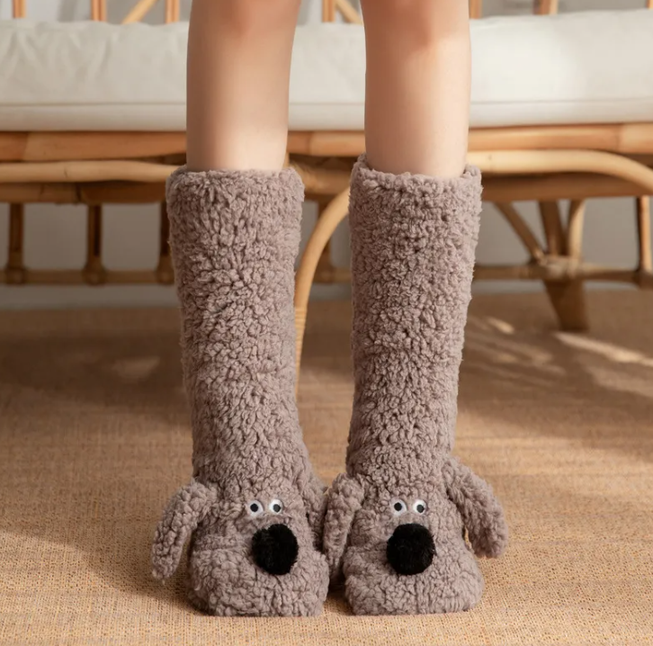 Chaussettes douillettes pour femme motif chien